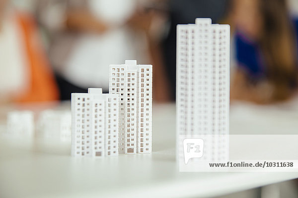 Modelle von Hochhäusern auf dem Tisch