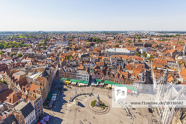 Belgien  Flandern  Brügge  Stadtansicht und Grote Markt