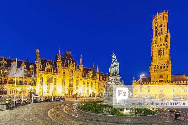 Belgium  Flanders  Bruges  Grote Markt  Provinciaal Hof  Jan-Breydel-Monument and Belfry in the evening