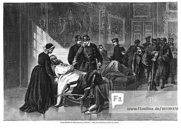 König Wilhelm I. (1797-1888) beim Besuch des Krankenhauses im Schloss von Versailles  Illustration aus der Illustrierten Zeitung (Stich) (s/w-Foto)