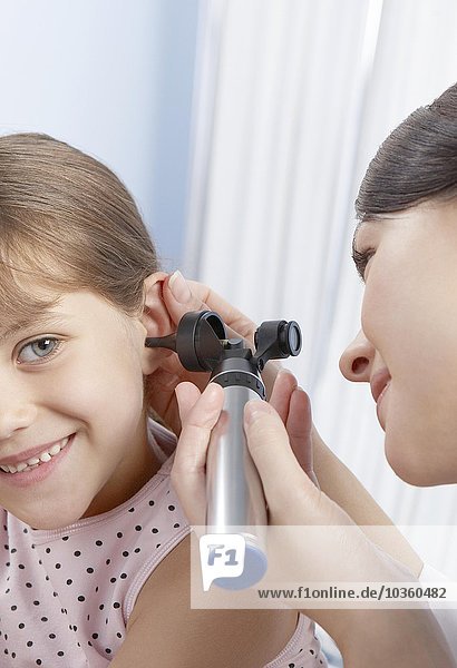 Untersuchung der Ohren