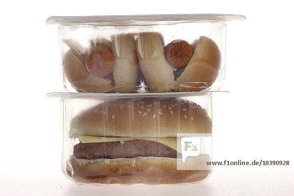 Hamburger  Cheesburger und Hot Dog  Wurst mit Käsescheibe im Brötchen. Zum Aufwärmen in der Mikrowelle.