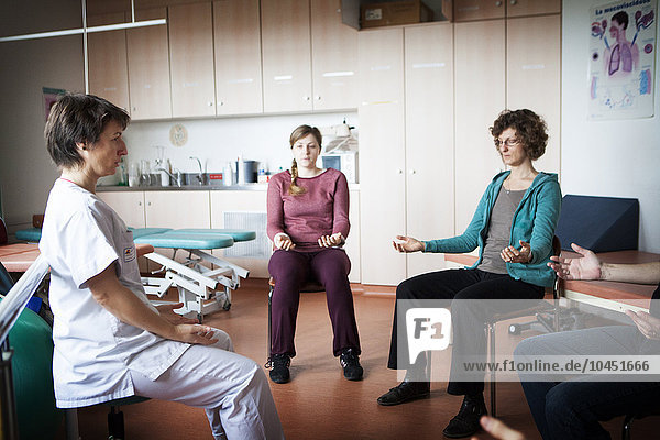 Reportage in the Pain Evaluation and Management Centre in Nantes hospital  France. They are specialised in the treatment of persistent chronic pain. Session with a physiotherapist.