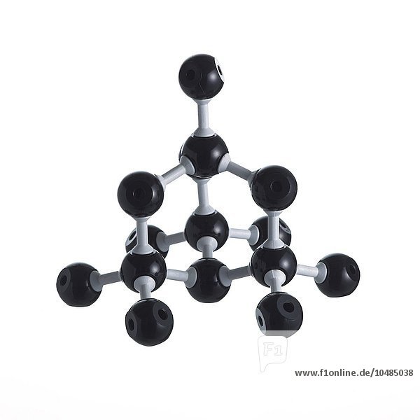 Kristalline Struktur des Diamanten. Die Atome sind als Kugeln dargestellt und farblich codiert: Kohlenstoff (schwarz) Kristallstruktur des Diamanten