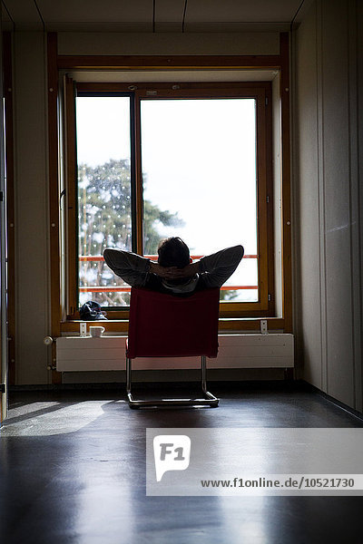 Reportage in einer psychiatrischen Abteilung für Erwachsene in der Stiftung Nant in der Schweiz. Einer der Patienten der Station´s.