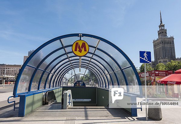 Eingang zur Metro  Metro Warszawskie  Warschau  Masowien  Polen  Europa