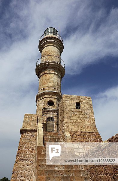 Venezianischer Leuchtturm am Hafen  Chania  Kreta  Griechenland  Europa