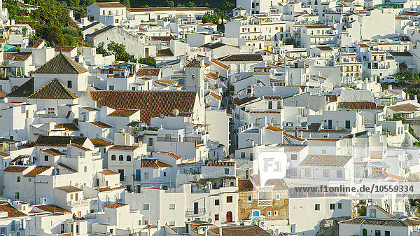 Luftaufnahme von weißen Gebäuden im Stadtbild