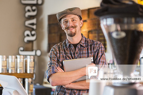 Europäer,halten,Cafe,Tablet PC,barista