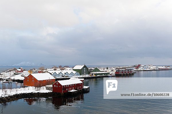 Häuser am Wasser  Svolvaer  Lofoten  Norwegen
