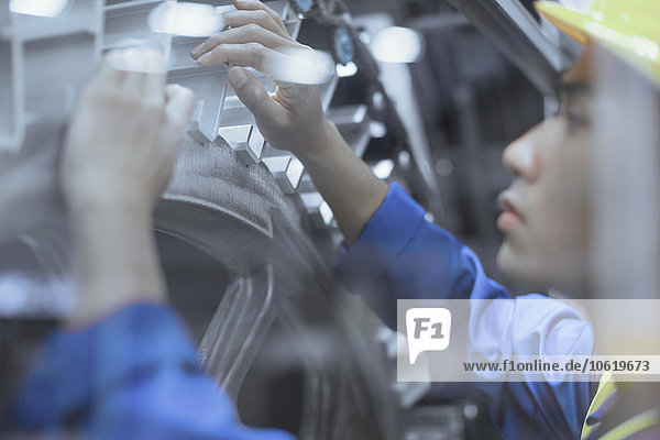Maschine,Ingenieur,Fabrikgebäude,reparieren