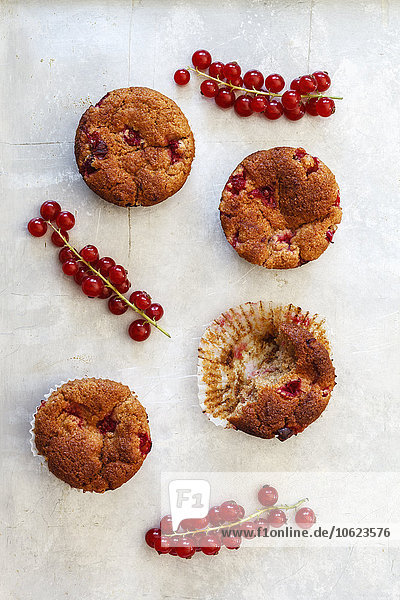 Rote Johannisbeeren Muffins