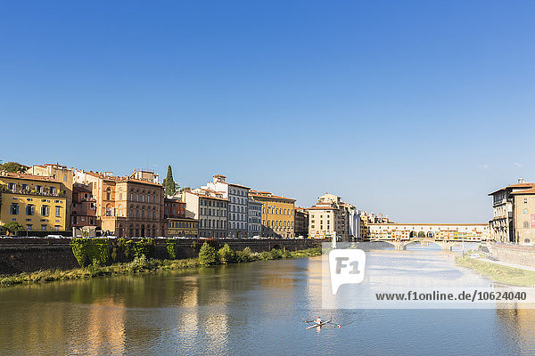 Italien  Florenz  Arno und Ponte Vecchio
