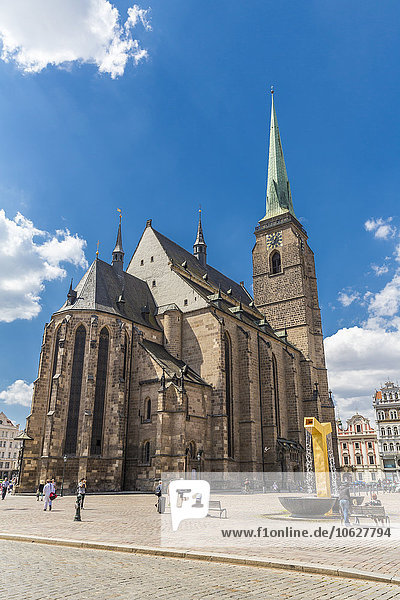 Tschechien  Region Pilsen  Pilsen  Hauptplatz mit gotischer St. Bartholomäus-Kathedrale