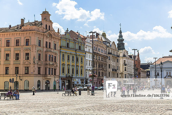Tschechien  Pilsen  Reihe alter Häuser im Renaissancestil am Platz der Republik