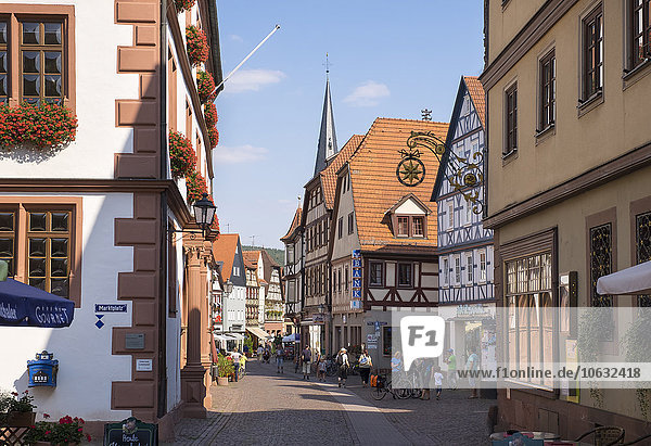 Deutschland  Bayern  Lohr am Main  Altes Rathaus und Marktplatz