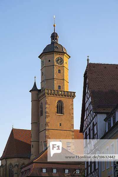 Deutschland  Unterfranken  Volkach  Spitze der Kirche St. Barthlomäus und St. Georg