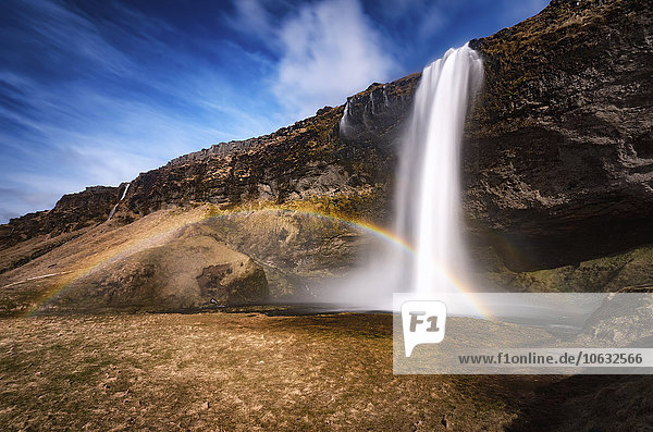 Island  Seljalandsfoss Wasserfall und Regenbogen