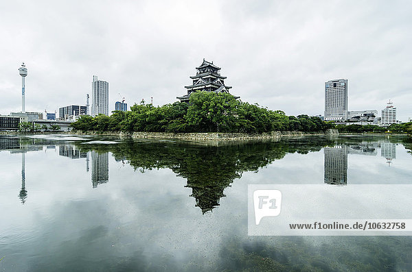 Japan  Hiroshima  Nakajima-cho  Blick zum Palast