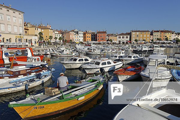 Am Hafen von Rovinj  Altstadt  Istrien  Kroatien  Europa