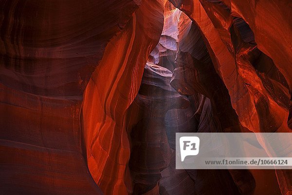 Bunte Sandsteinformation mit Lichteinfall  Upper Antelope Canyon  Slot Canyon  Page  Arizona  USA  Nordamerika