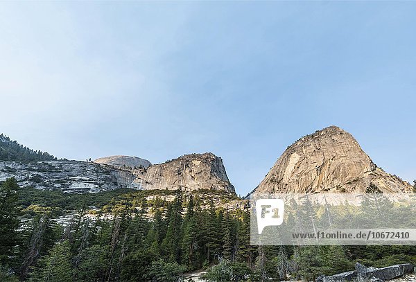 Liberty Cap  Mist Trail  Yosemite-Nationalpark  Kalifornien  USA  Nordamerika