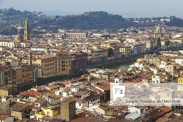 Ausblick über die Stadt mit Fluss Arno  Florenz  Toskana  Italien  Europa