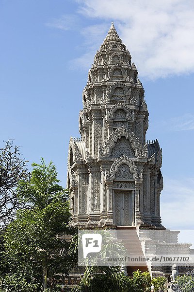 StupA des Wat Ounalom am Sisowath Quay  Tempel  Phnom Penh  Kambodscha  Asien