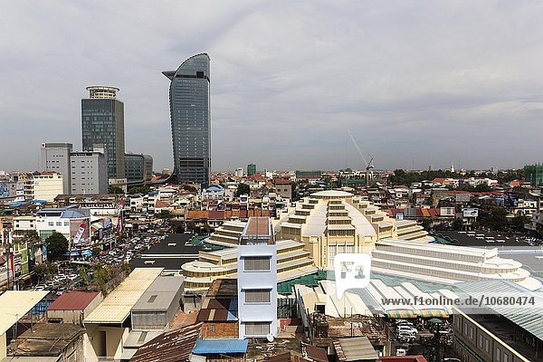 Stadtansicht  Sorya Einkaufszentrum mit Canadia Bank und Vattanac Capital Tower  188 m  Zentralmarkt oder Phsar Thmei  Phnom Penh  Kambodscha  Asien