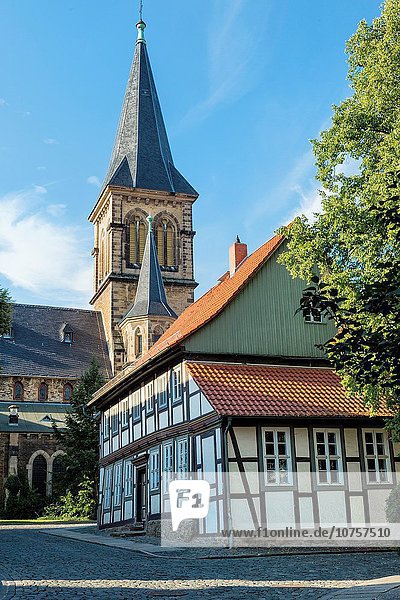 Gebäude Kirche Glocke Deutschland Hälfte Wernigerode