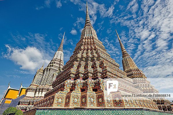 Bangkok Hauptstadt 4 groß großes großer große großen König - Monarchie Chedi Thailand