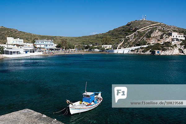 Fischerboot vor Vari  Syros  Kykladen  Ägäisches Meer  Griechenland