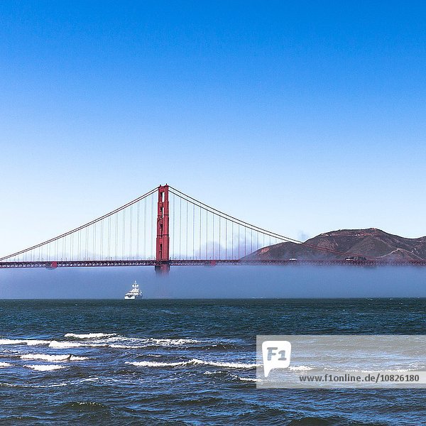 Misty Golden Gate Brücke  San Francisco  Kalifornien  USA