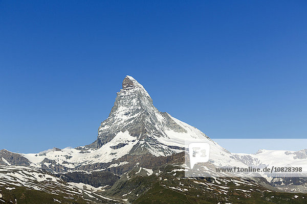 Matterhorn in abgelegener Landschaft  Kanton Wallis  Schweiz