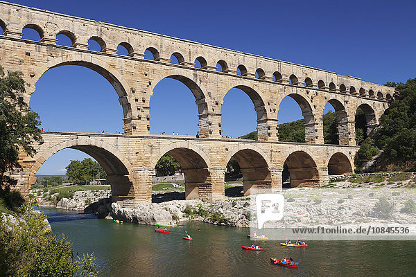 Pont du Gard  römisches Aquädukt  UNESCO-Weltkulturerbe  Fluss Gard  Languedoc-Roussillon  Südfrankreich  Frankreich  Europa