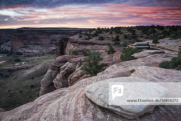 Sonnenaufgang über dem Canyon de Chelly New Mexico USA