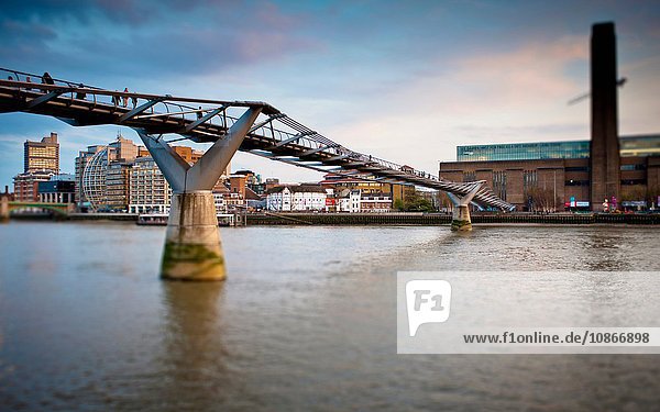 Millenniumsbrücke in London