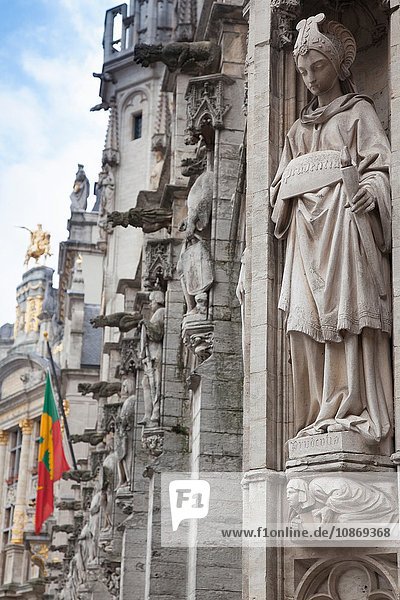 Gebäudestatue auf dem Grand Place  Brüssel  Belgien