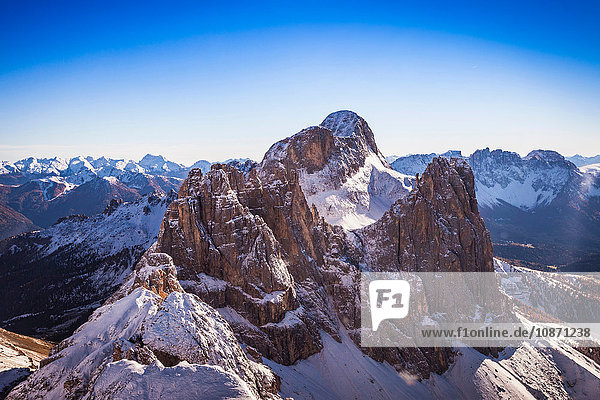 Berggipfel  Dolomiten  Italien vom Hubschrauber aus aufgenommen