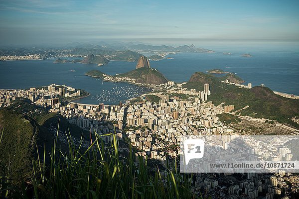 Fernsicht auf die Küstenlinie von Rio De Janeiro  Brasilien