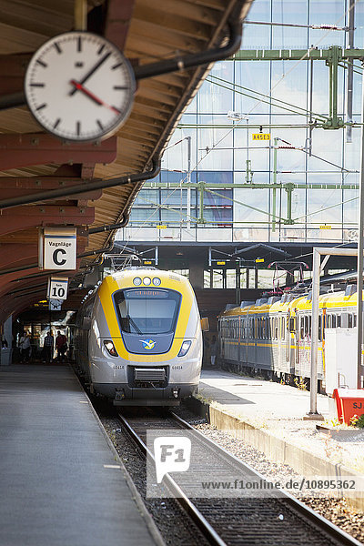 Schweden  Göteborg  Zug im Bahnhof