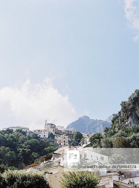 Italien  Amalfi  Positano  Stadtbild gegen bewölkten Himmel