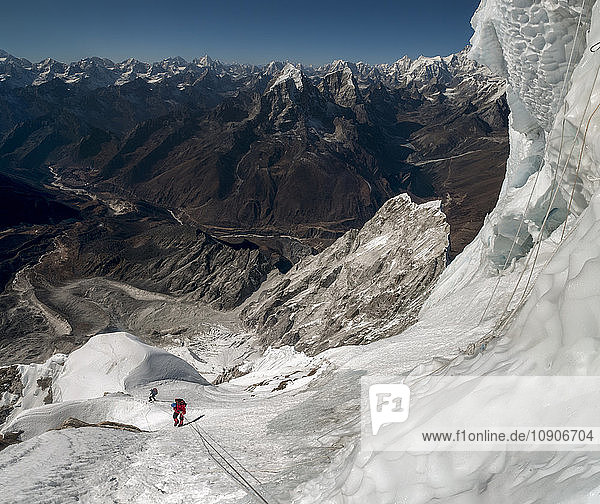 Nepal  Himalaya  Solo Khumbu  mountaineers at Ama Dablam South West Ridge
