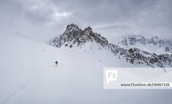 France  Hautes Alpes  Queyras Nature Park  Ceillac  Tete du Rissace  ski mountaineering
