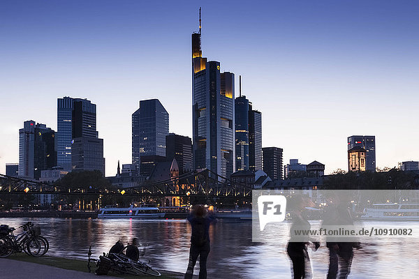 Deutschland,  Frankfurt,  Skyline am Abend