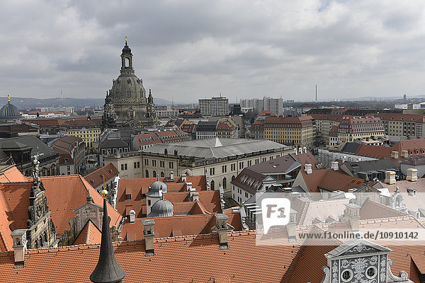 Deutschland  Sachsen  Dresden  Altstadt  Blick zur Frauenkirche