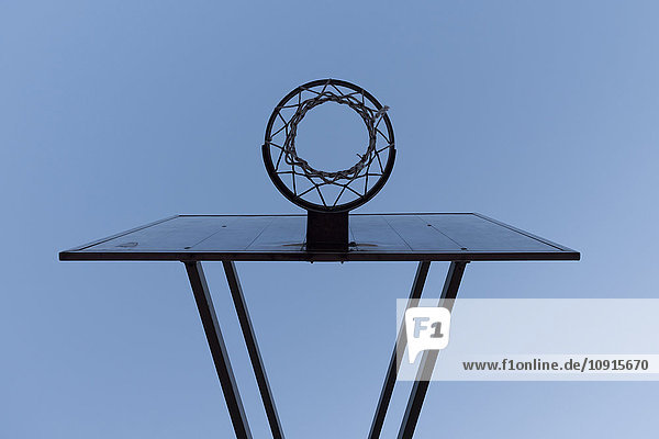 Basketballkorb Blickwinkel niedrig