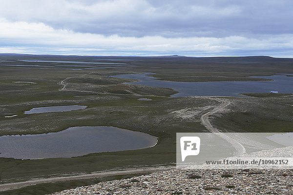 Blick auf die Tundra vom Mount Pelly in der Nähe von Cambridge Bay; Nunavut  Kanada'.