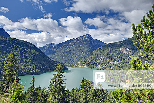 Diablo Lake  ein Stausee in den North Cascade Mountains im Norden des Staates Washington; Washington  Vereinigte Staaten von Amerika'.