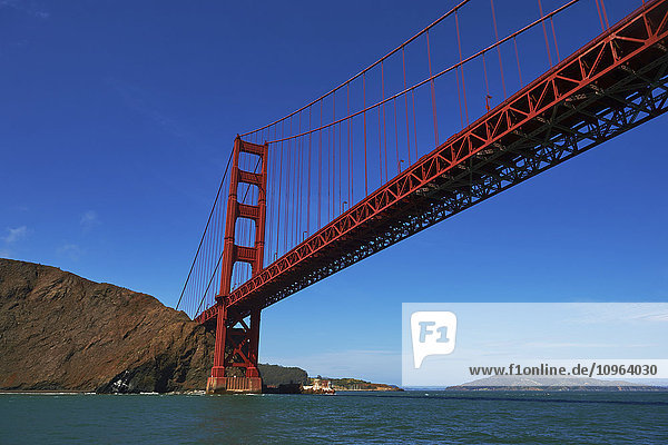 Golden Gate Bridge; San Francisco  Kalifornien  Vereinigte Staaten von Amerika'.